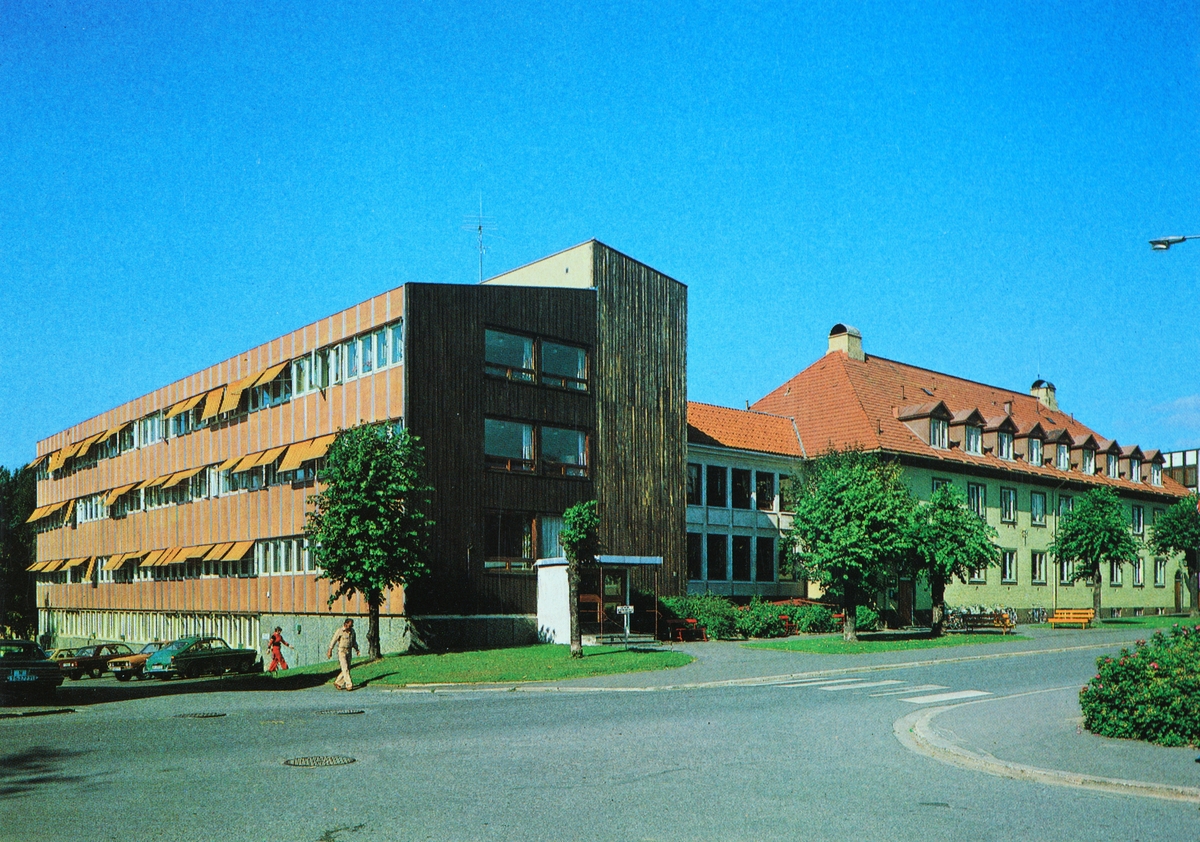 Postkort, Hamar sykehjem i Skolegata 22, med nytt tilbygg mot Horns gate, sjukehjem,