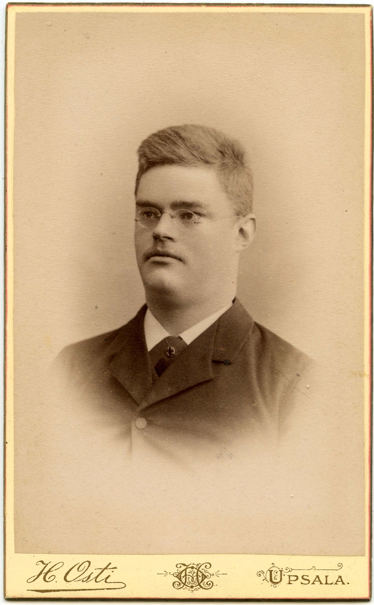 Porträtt på Distriktsläkare Erik Haglund född 15 mars år 1866.