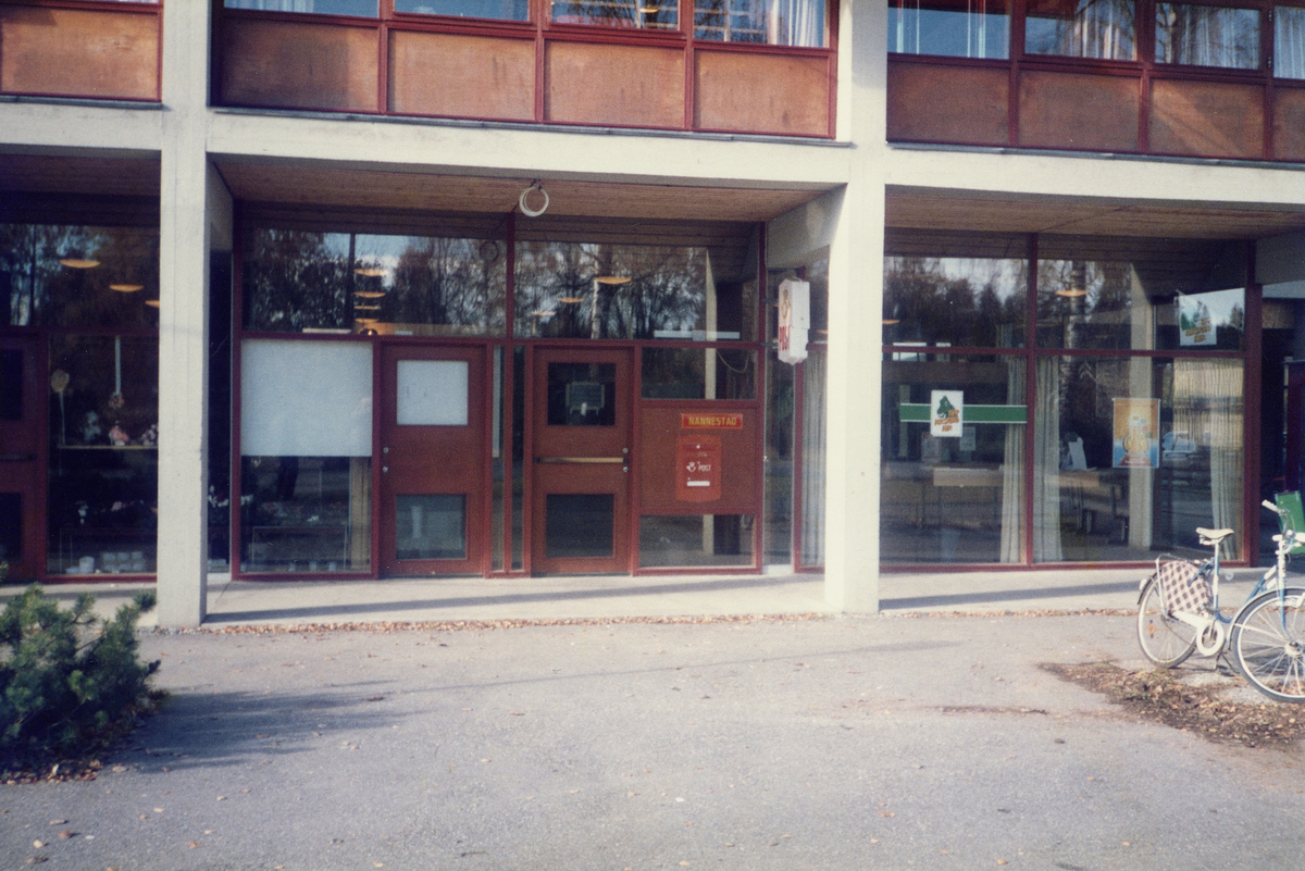Nannestad postkontor, Granåsgården
Eksteriør. Nannestad postkontors lokale fra 01.03.1977 til 05.01.1987.