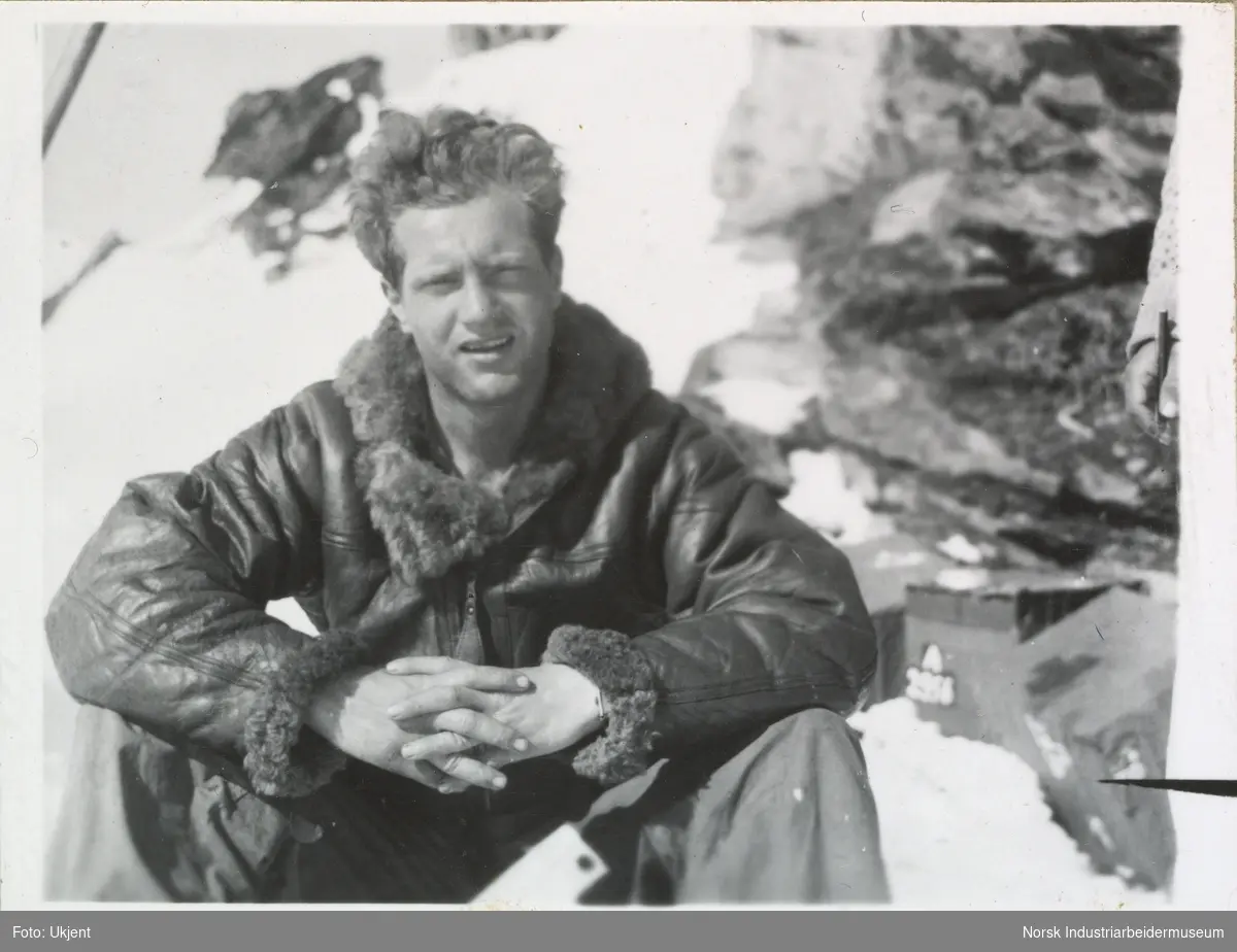 Rolf Ranes på gjestevisitt på Fieldfarehytta sommeren 1944.