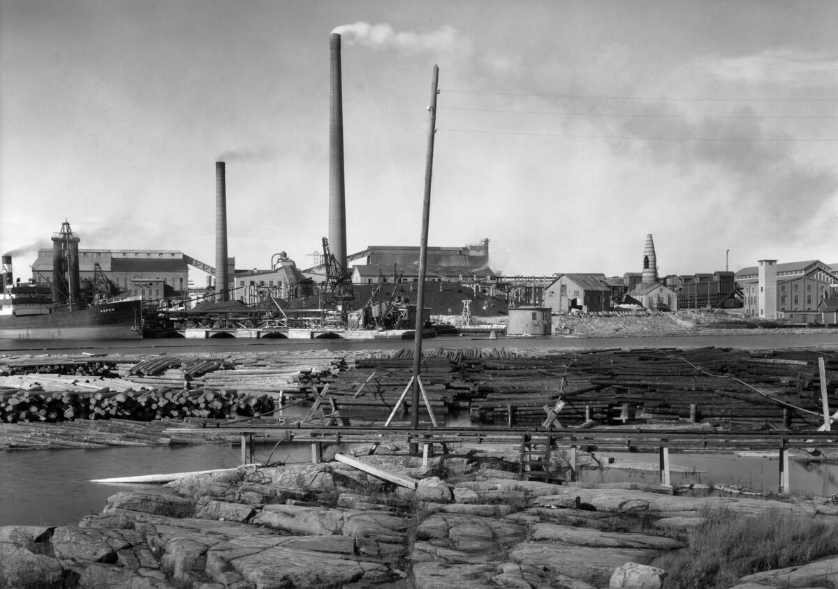 Bild från Skoghallsverkens fabriksområde tagen 1936.