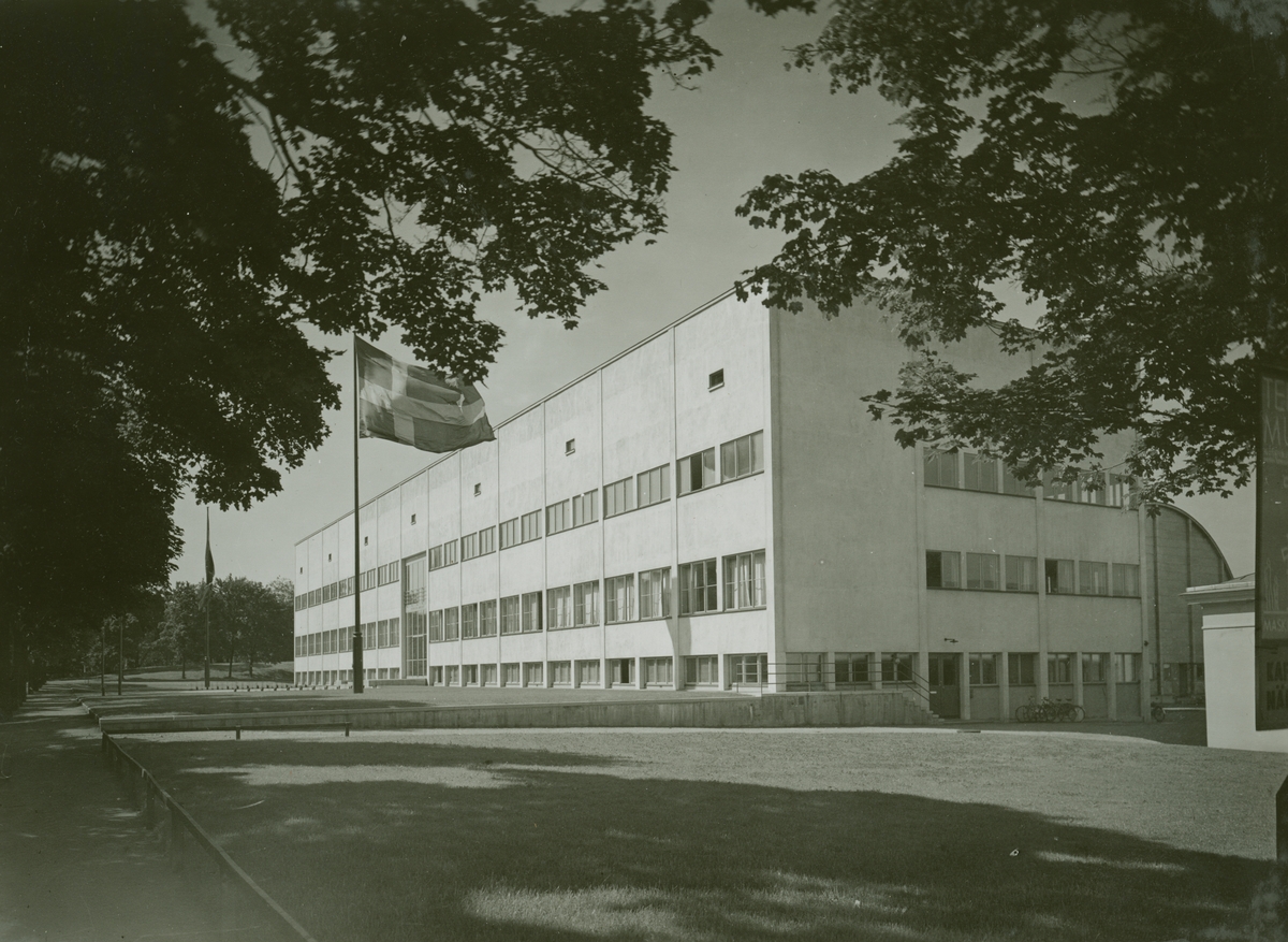 Tekniska museet, ca 1939. Huvudbyggnaden fotograferad från nordost, sommarbild.