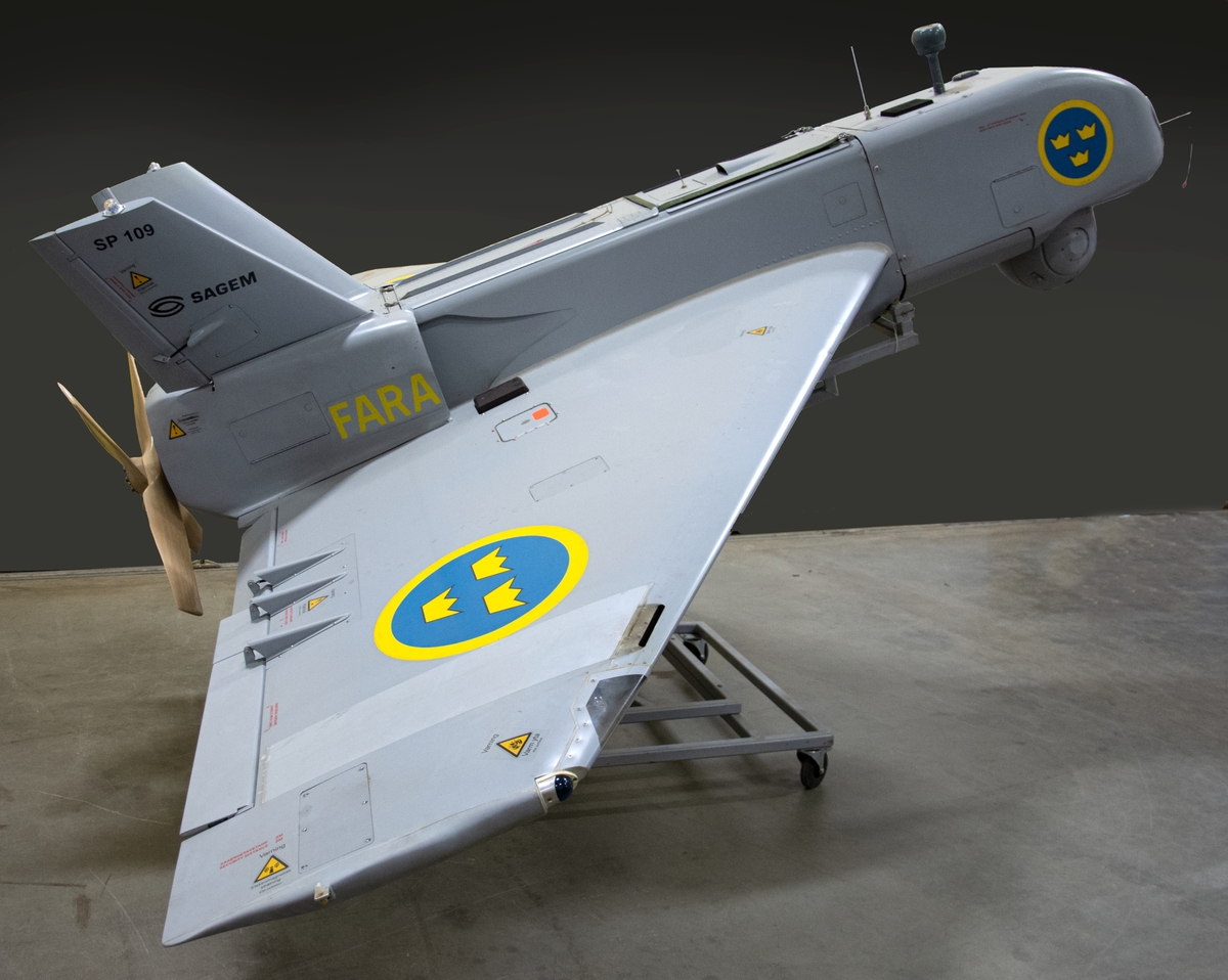 UAV 01, Ugglan nr: 109. (UAV=Unmanned Aerial Vehicle - obemannad luftfarkost).

Den svenska militära beteckningen på Sagem Sperwer är UAV 01 Ugglan och den var operativ mellan 1999 och 2010. 
Ugglan ersattes 2011 av UAV 03 Örnen. Försvarsmakten har haft tre UAV 01-system. Varje system bestod av:
- tre UAV-farkoster
- en markstation med länk
- en klargöringsenhet (rampfordon, klargöringsbandvagn samt bärgningsbandvagn)

De tre systemen utgjorde ett UAV-kompani i underrättelsebataljonen.

Överlämnades till Flygvapenmuseum i augusti 2014 från Karlsborg.