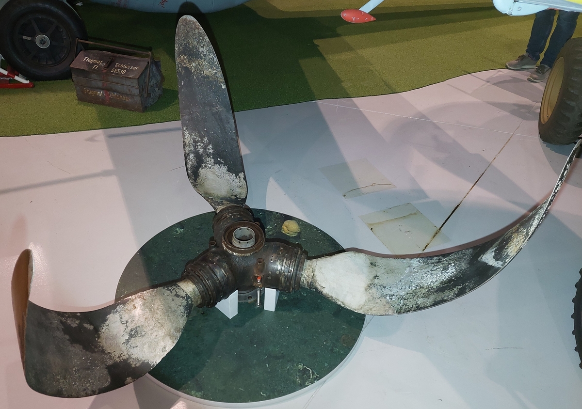 Original propell til Messerschmitt BF-109G. Se LMU.562994