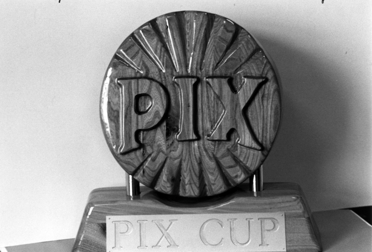 PIX cup vandringspris 9 dec 1980.