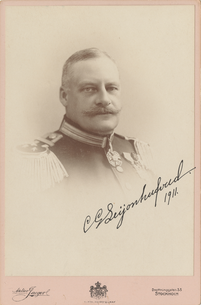 Porträtt av Carl Leijonhufvud, överste och chef för Norrbottens regemente.