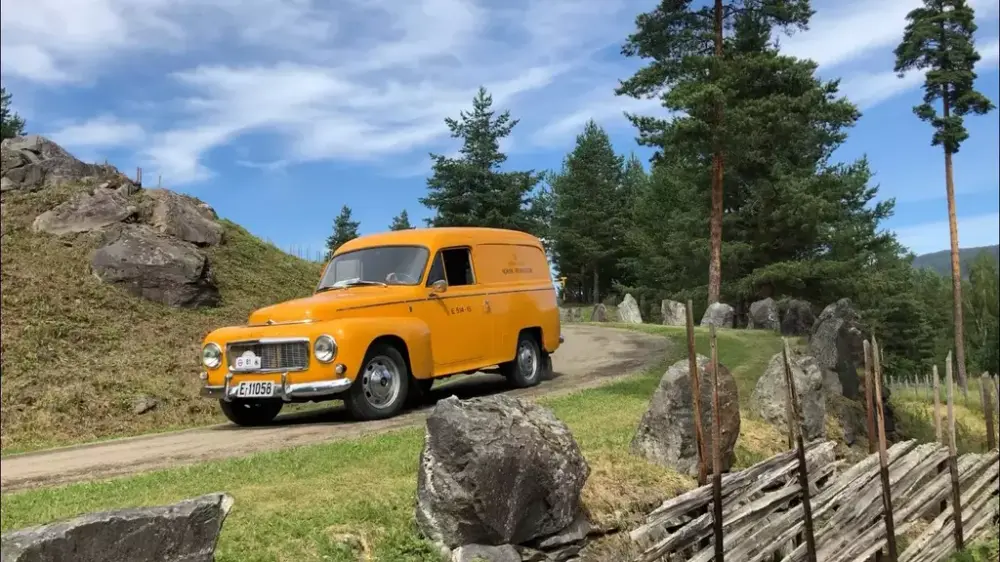 Bildet viser en Volvo duett i museumsparken