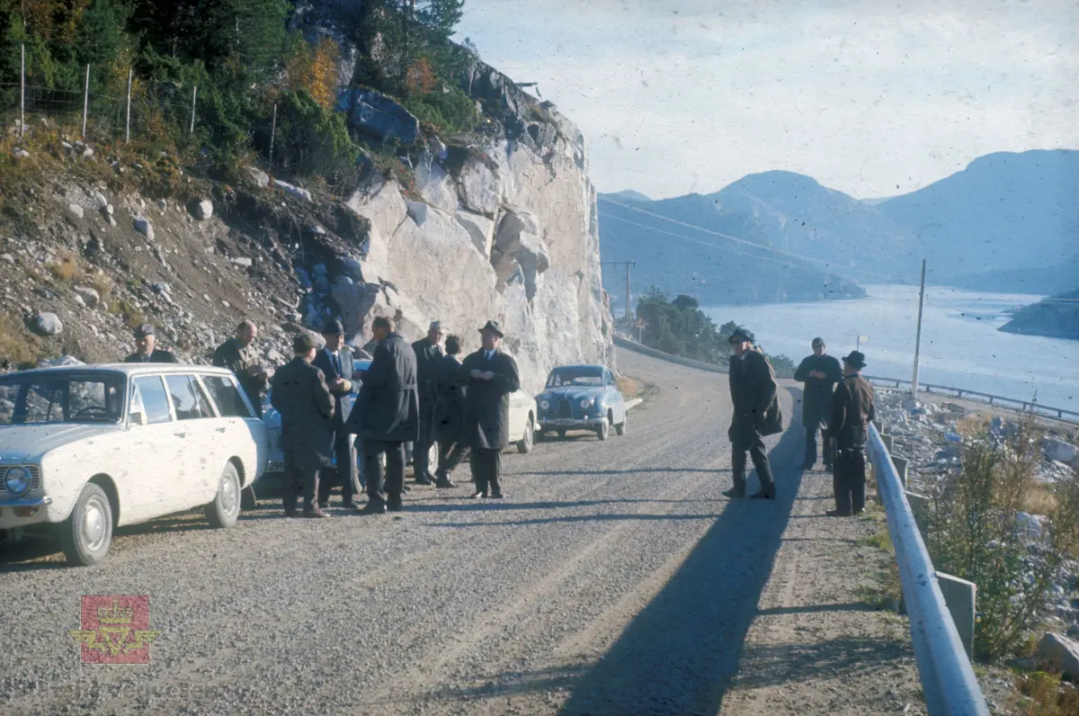 Åpning av "Slørdalsvegen", riksvei 714 som går mellom Orkdal og Frøya. Her ved Mjønes med Åstfjorden i bakgrunnen.