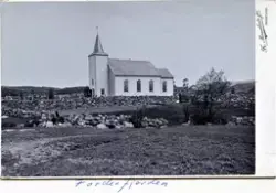 Kabinettkort og postkort med bilde av Førre kirke. Postkorte
