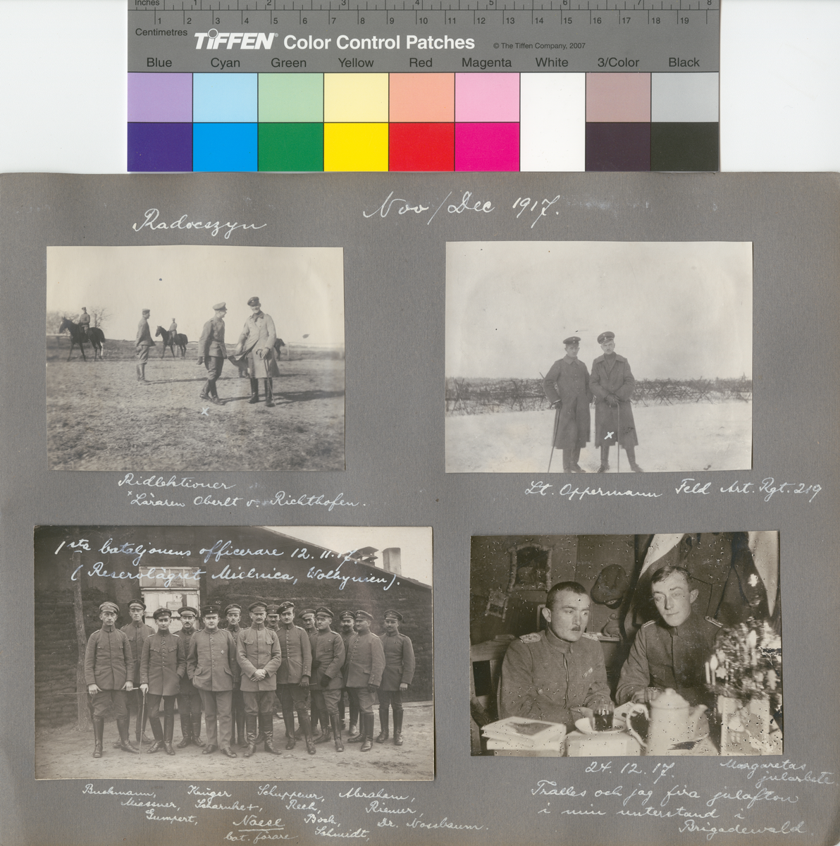 Text i fotoalbum: "Radoszyn Nov/Dec 1917. Ridlektioner. Läraren Oberlt v. Richthofen."