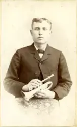 Portrett
Gjermund Olsen Ankerbråten i Amerika fra 1880.

Gje