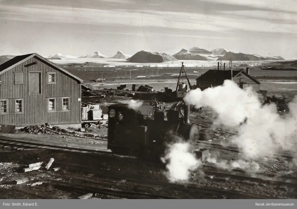 Damplokomotiv tilhørende Kings Bay Kull Comp. i Ny-Ålesund