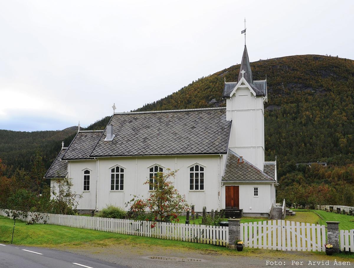 Snillfjord kirke