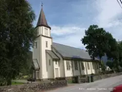 Hjørundfjord kyrkje