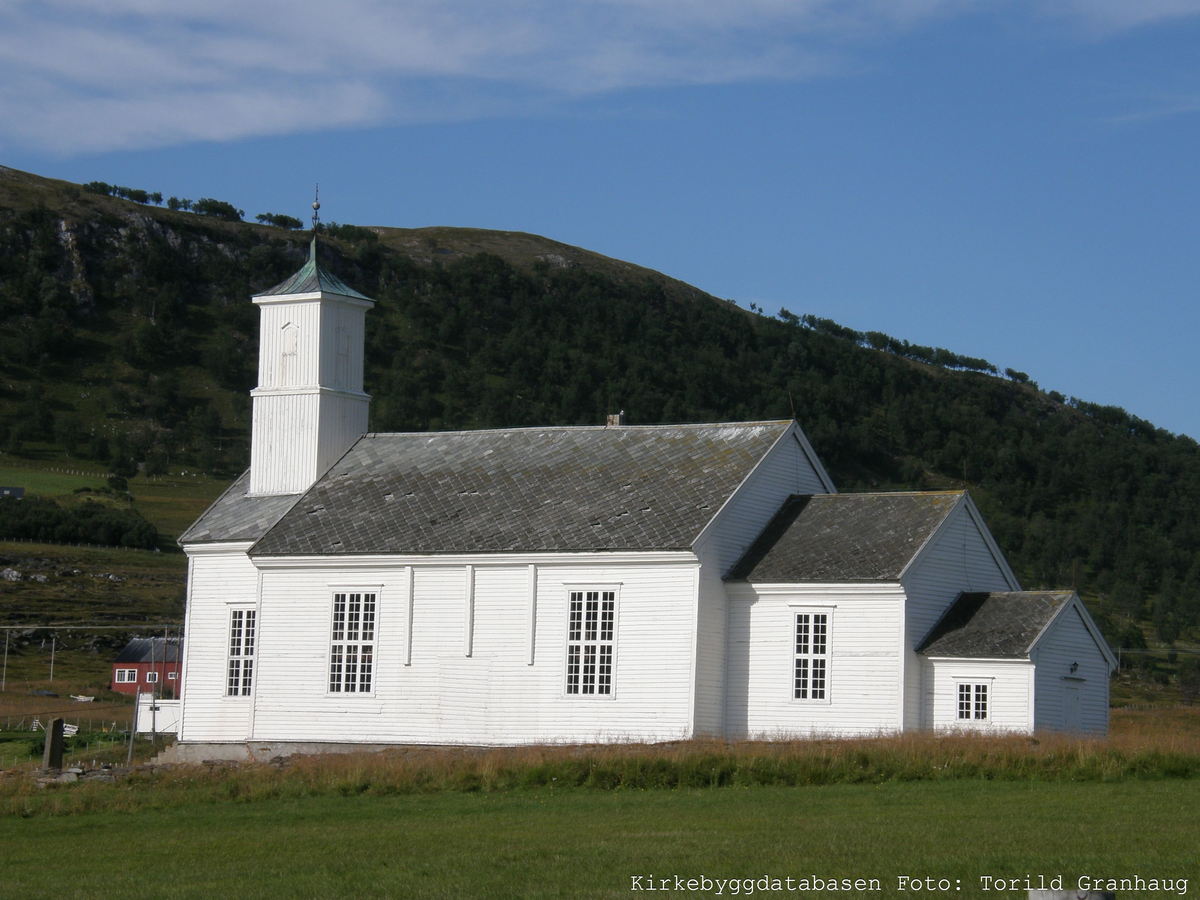 Karlsøy kirke