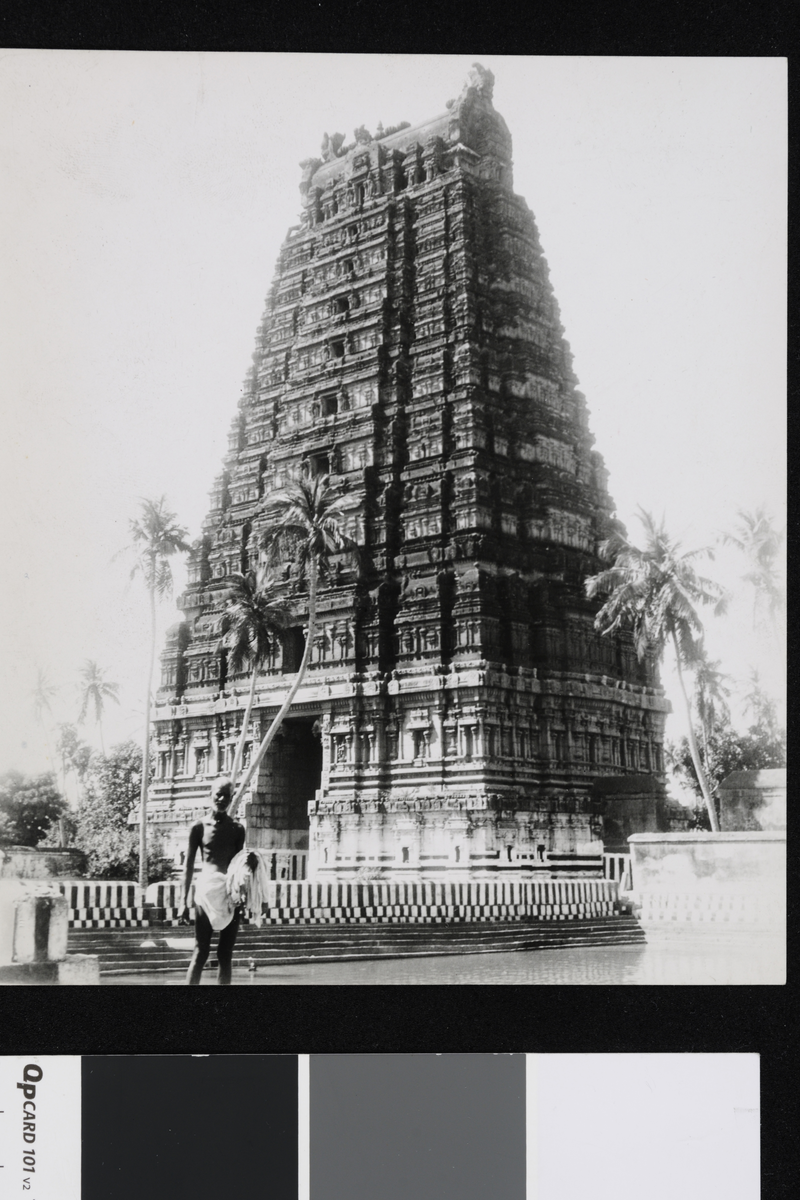 Templet i Madurai. Fotografi tatt i forbindelse med Elisabeth Meyers reise til India 1932-33.