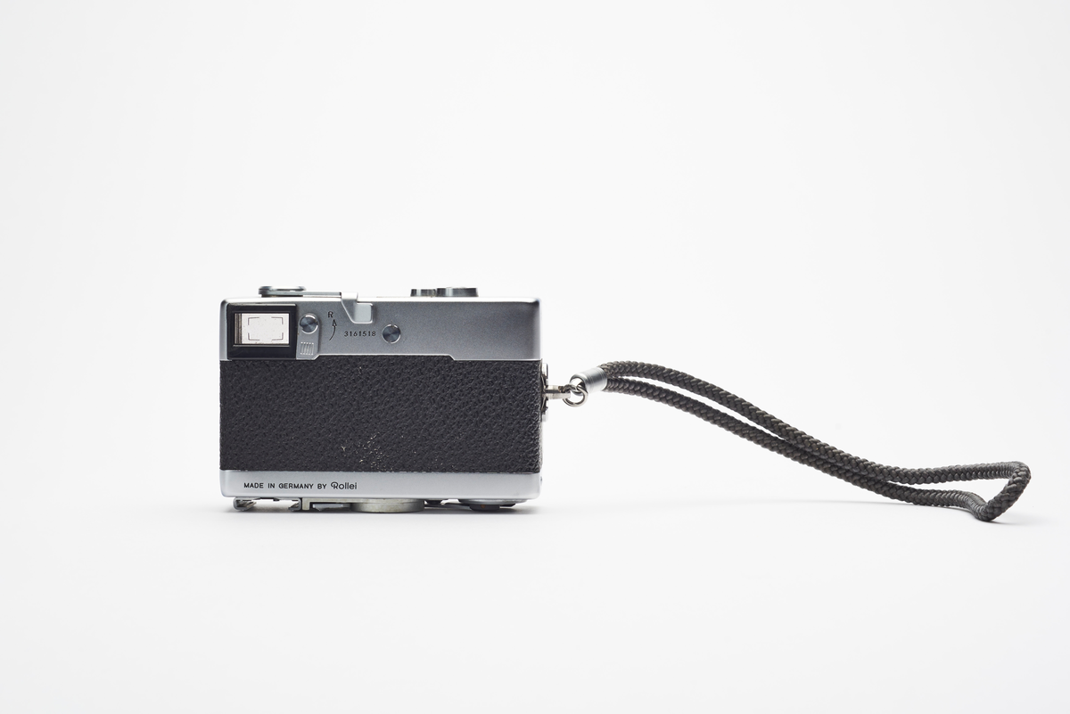 Rollei 35 er et småbildekamera produsert 1966-74, eid og brukt av kong Olav.
