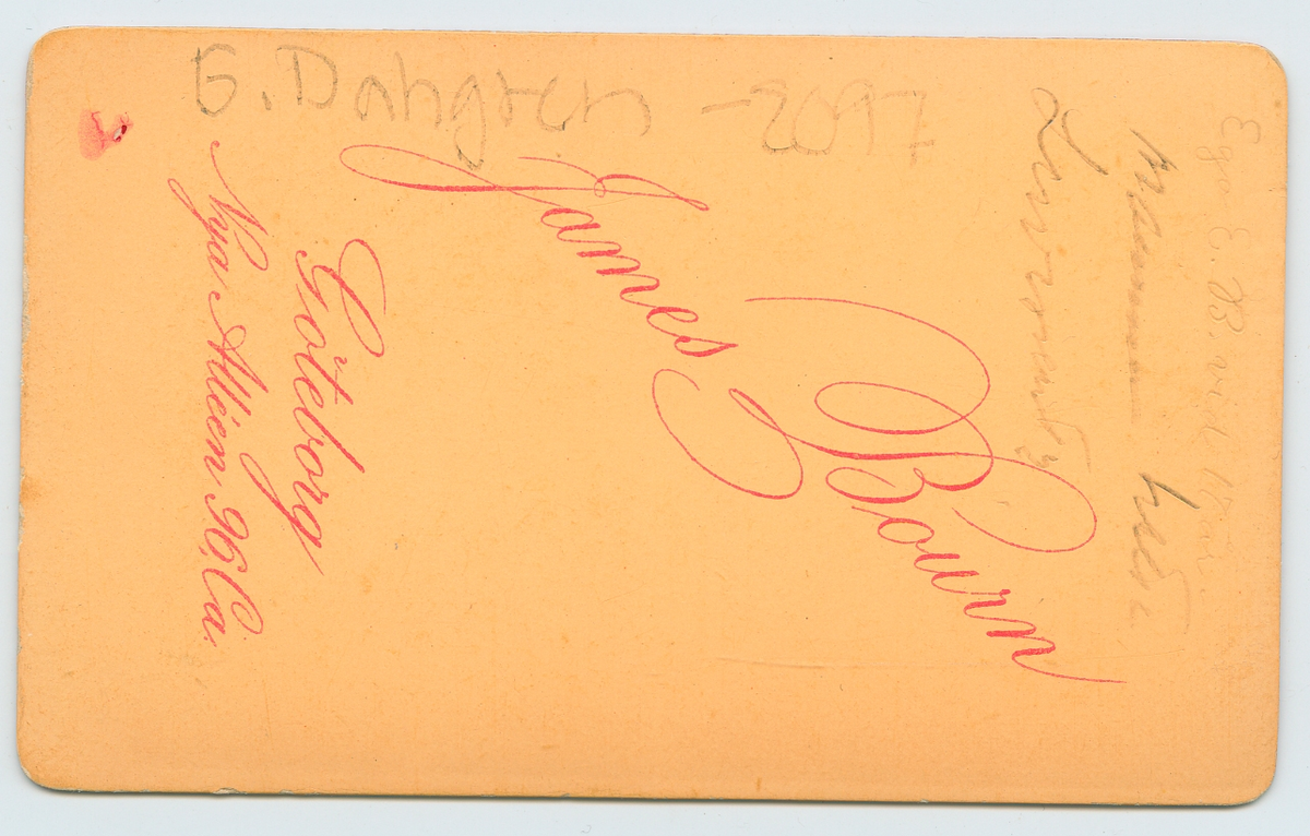 På kuvertet står följande information sammanställd vid museets första genomgång av materialet: Elon Blomberg 17 år