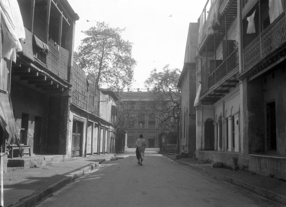 Tagore Lane i Calcutta. Fotografi tatt i forbindelse med Elisabeth Meyers reise til India 1932-33.