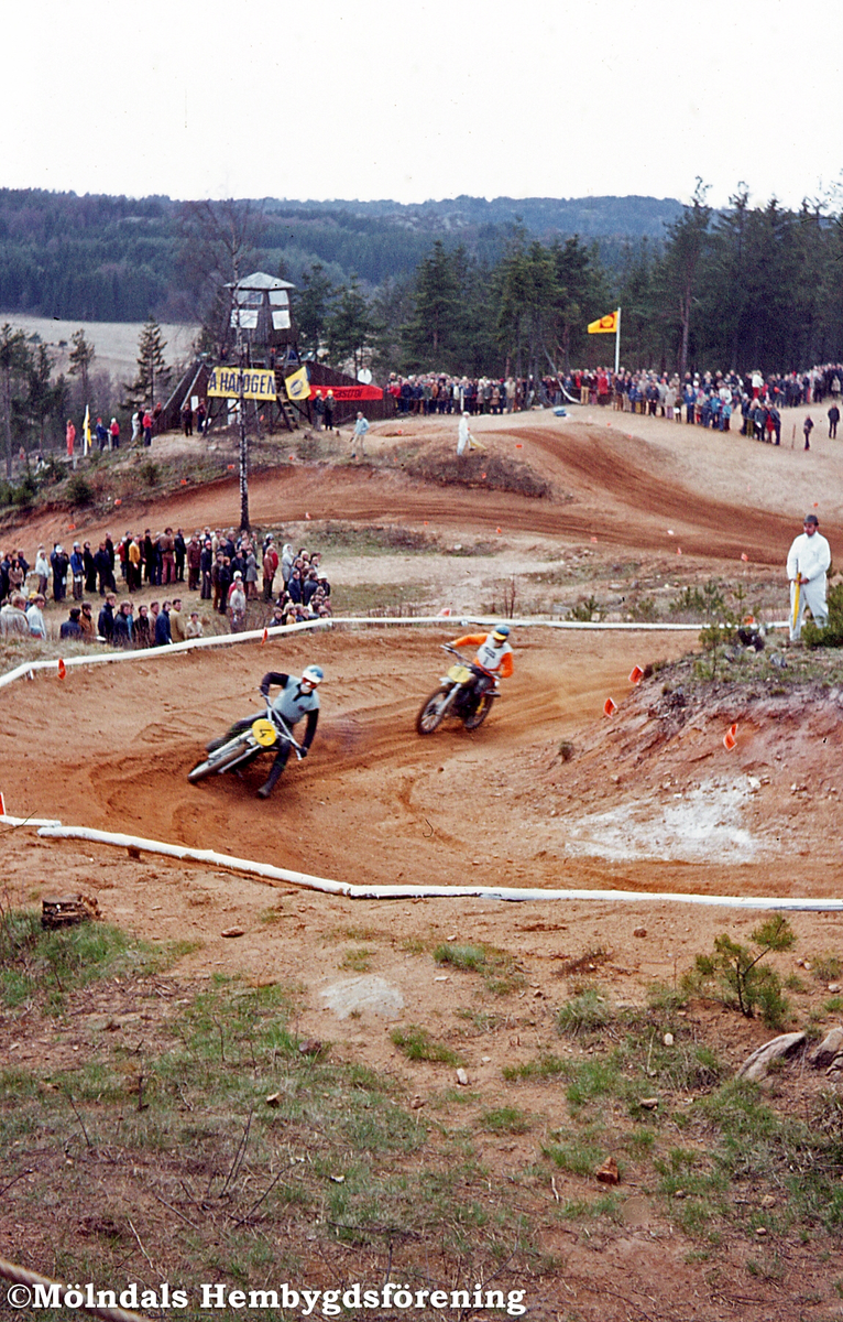 Motorcrosstävling på Blixåsbanan i Balltorp (Mölndal), slutet av 1970-talet.