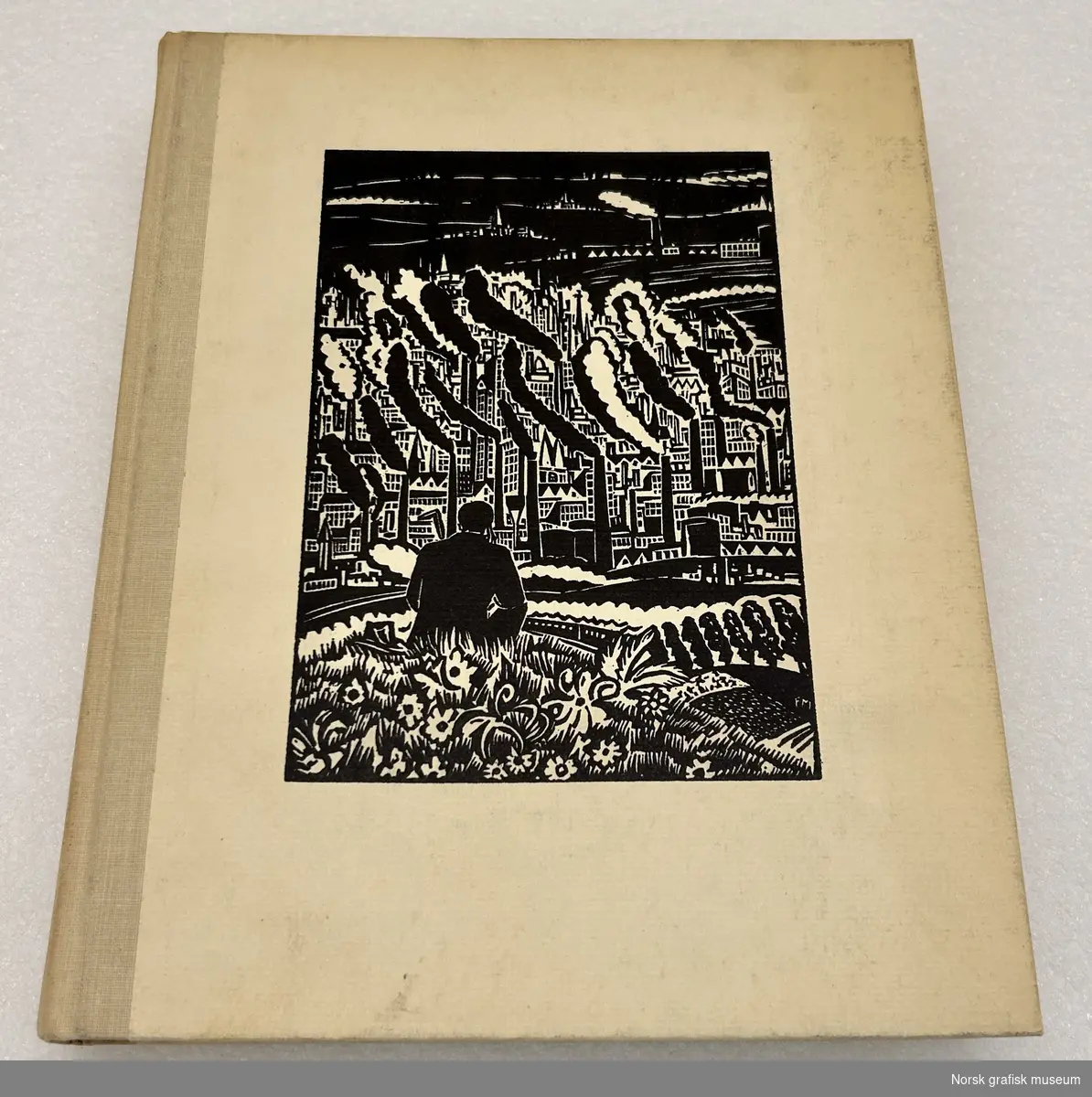 Bok med tresnitt av Frans Masereel, men etterord av Johan Borgen. Illustrasjon i sort på bokens hvite omslag på forsiden. Tittelen i gullpreg på ryggen.