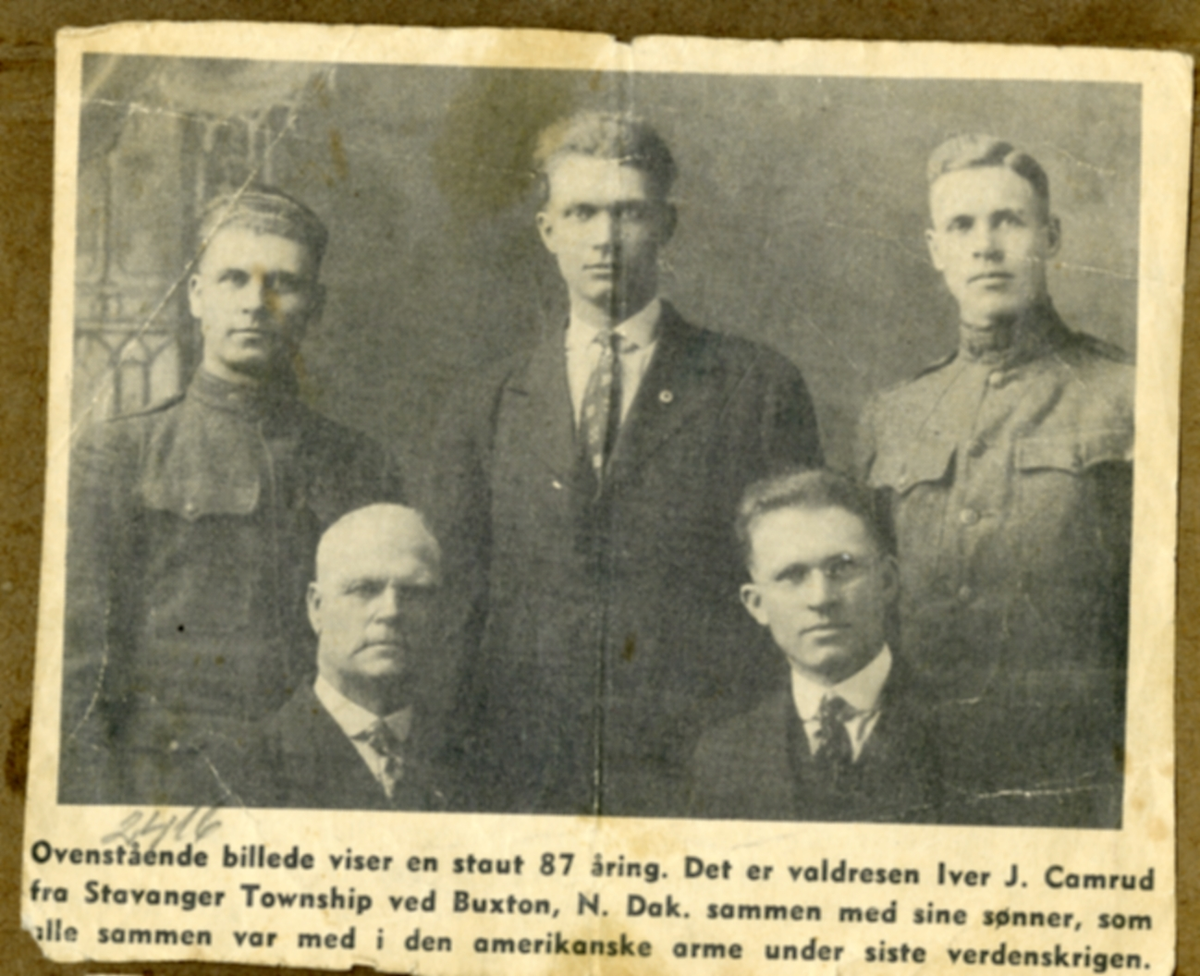 Ivar Ivarsen Kamrud og fire sønner.