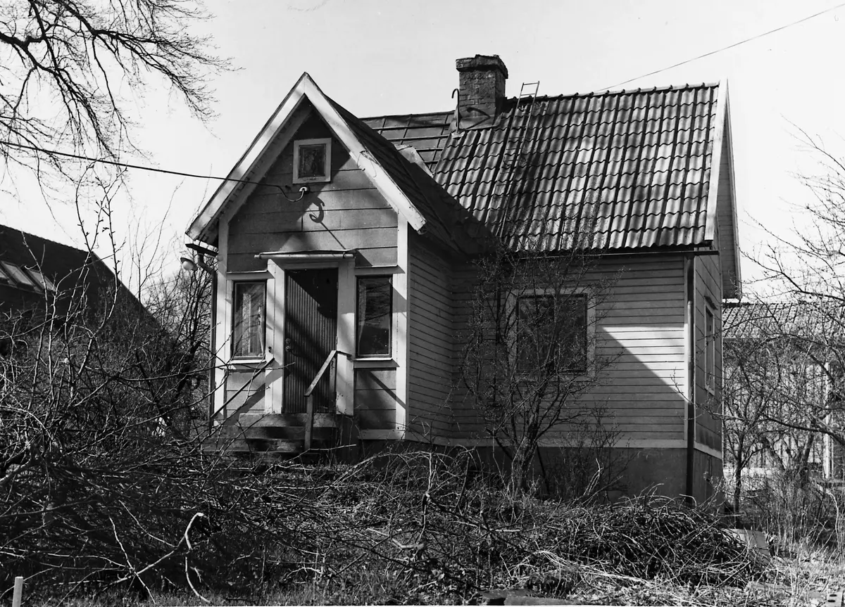 Ett gammalt hus på Bettnavägen 34. 
Huset rivet år 1991. ::