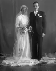 Brudepar Birgit Stuveset Liahagen og Herman Liahagen.