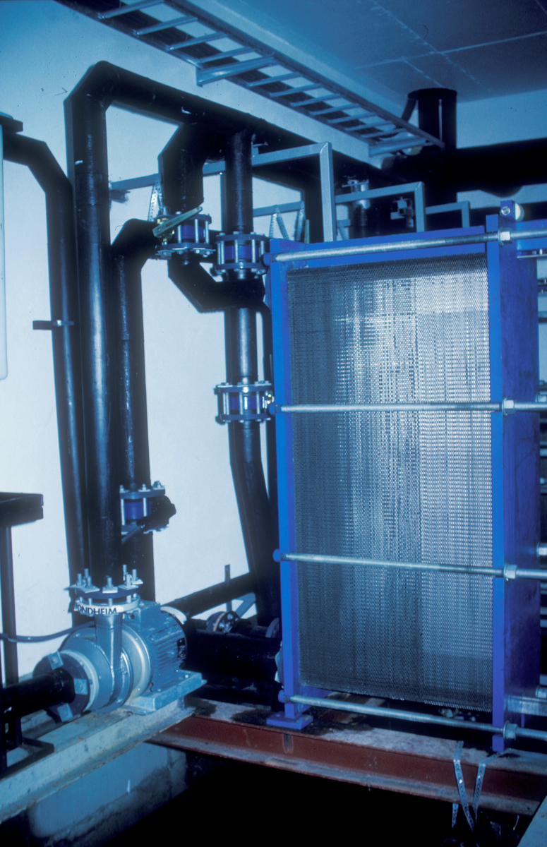 Tex-Fisk A/S. 1987 : Utstyr for filtrering av vann (?)