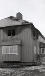 Eksplosjonsartet brann ved Svalbard Radio. Det brøt ut brann