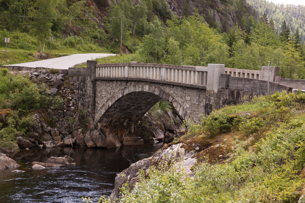 Gammel bru i Dyrlandsdalen, Seljord - Vest-Telemark Museum / DigitaltMuseum