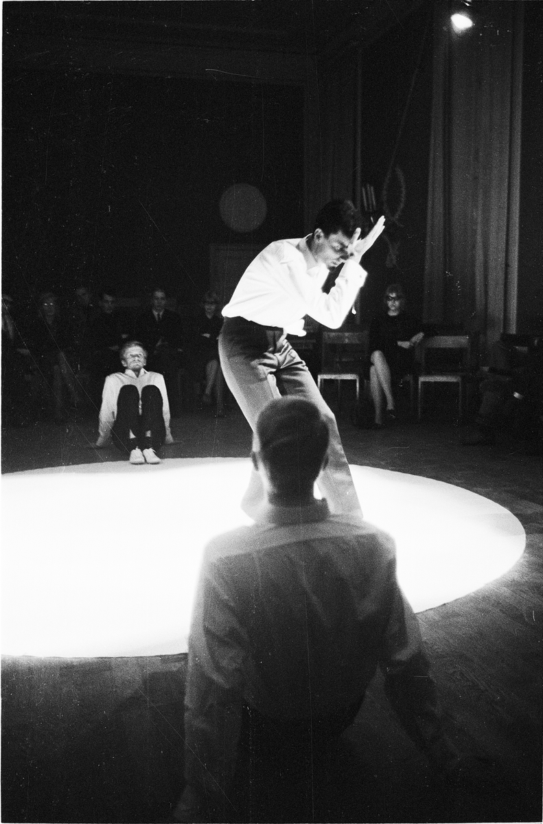 Studentteatern - "Round oder oval", Uppland 1965