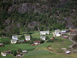 Eresfjord Handelslag. Baker Ranvik.