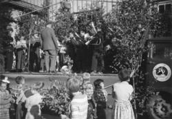 Fuglsetdagene - 1957. På scenen- Fuglset Musikkorps. (scenen