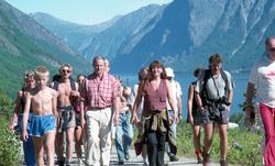 Mardøla, 25-års jubileum,.6-14: Marsj mot Mardalsfossen.