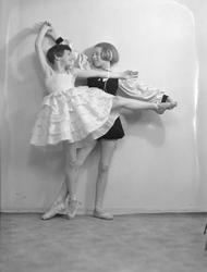 Ballettbilder fra Alma Christensens danseskole.