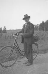 Blikkenslager og syklist Svend Eriksen fra Mosjøen