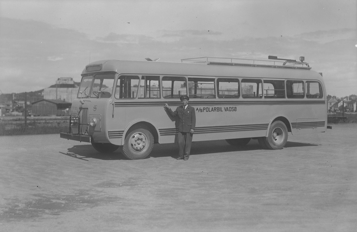 Buss fra Johs. Olsen Vognfabrikk