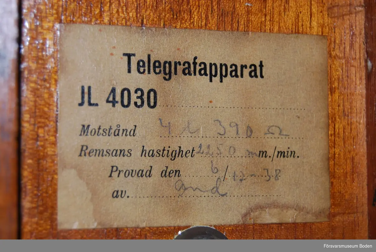 Från Boden radio "radiobunkern". Provsedel daterad 6/12 1938 på undersidan.