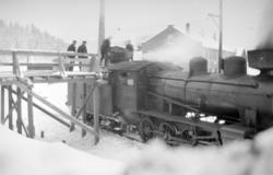 Damplokomotiv type 22 el. 24 med vedskorstein