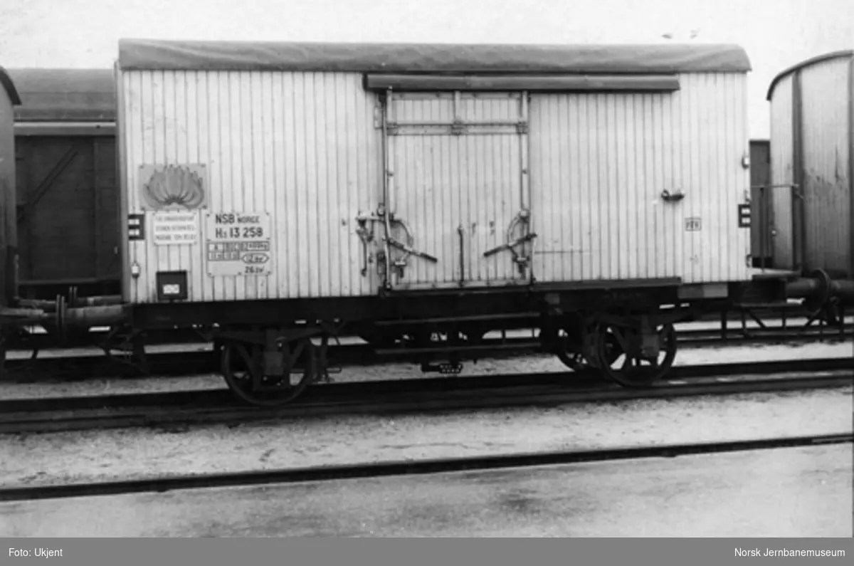 Kjøle- og varmevogn litra H3 nr. 13258, innrettet for banantransport