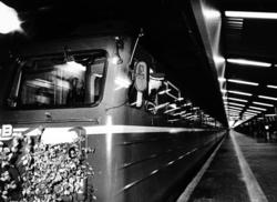 Åpningen av Oslo-tunnelen : Åpningstoget 30. mai 1980 ankomm