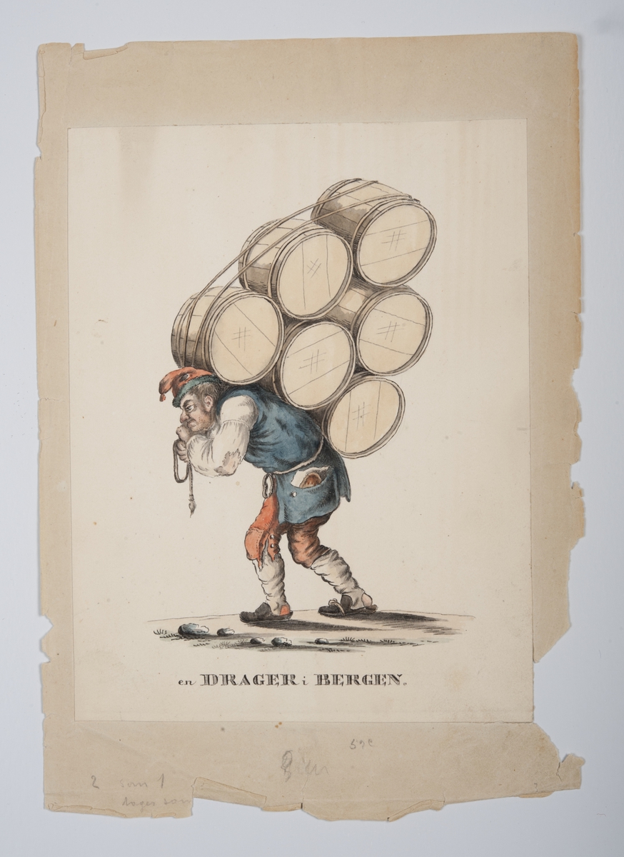 En drager eller bærer, en mann som bærer stort tønnelass på ryggen ved hjelp av tau, Bergen.