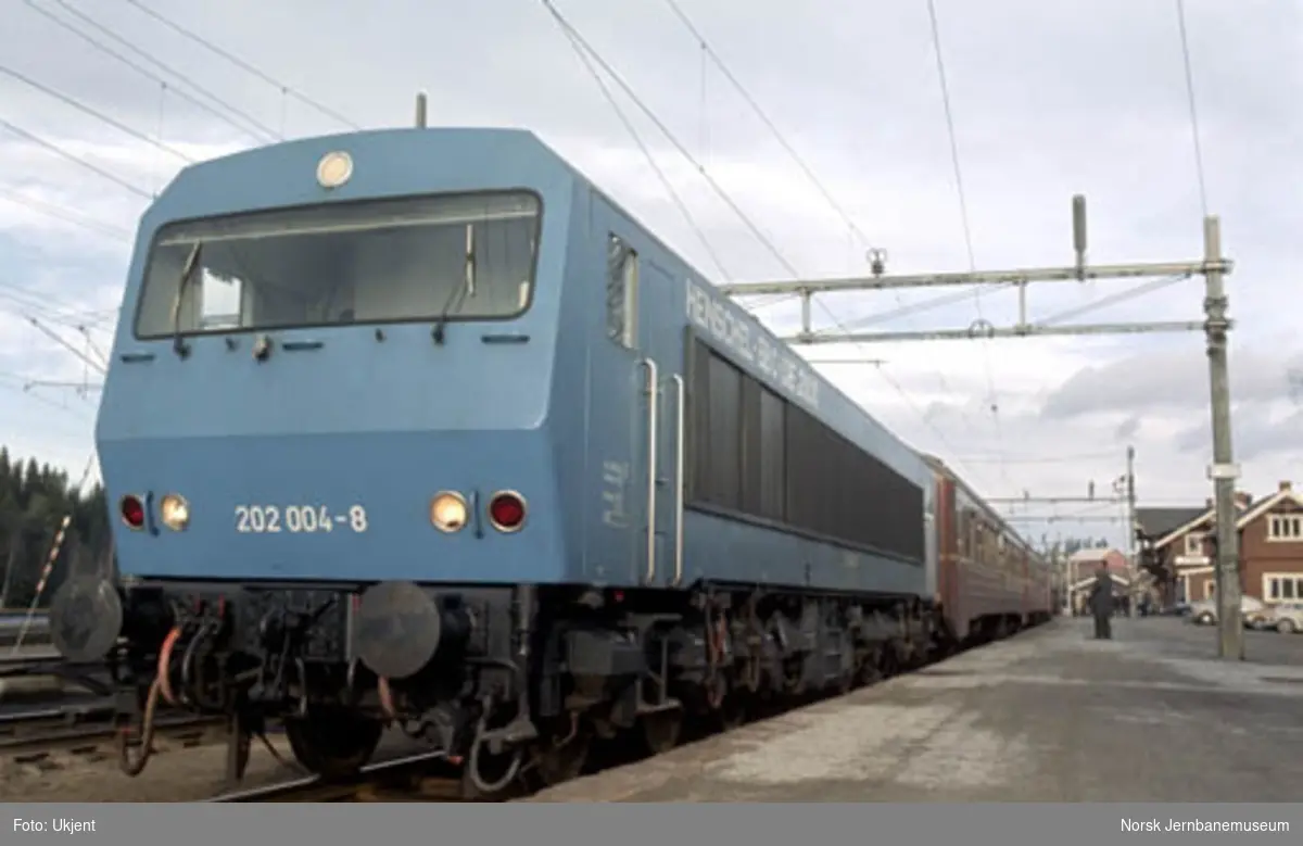 Tysk demonstrasjons diesellokomotiv fra Henschel-BBC - nr. 202 004-8