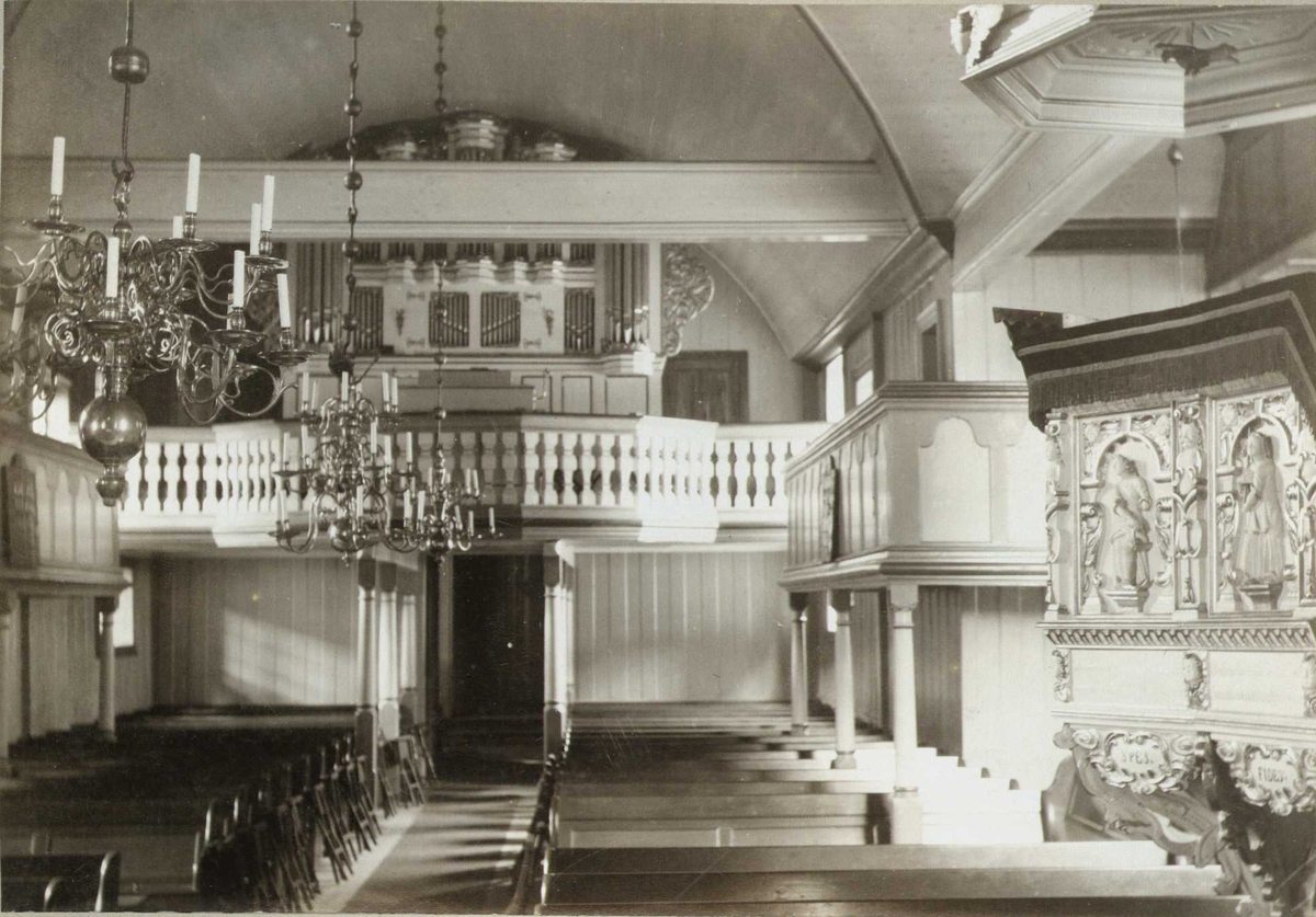 Interiør, Risør kirke, Risør, Aust-Agder. Fotografert 1907.