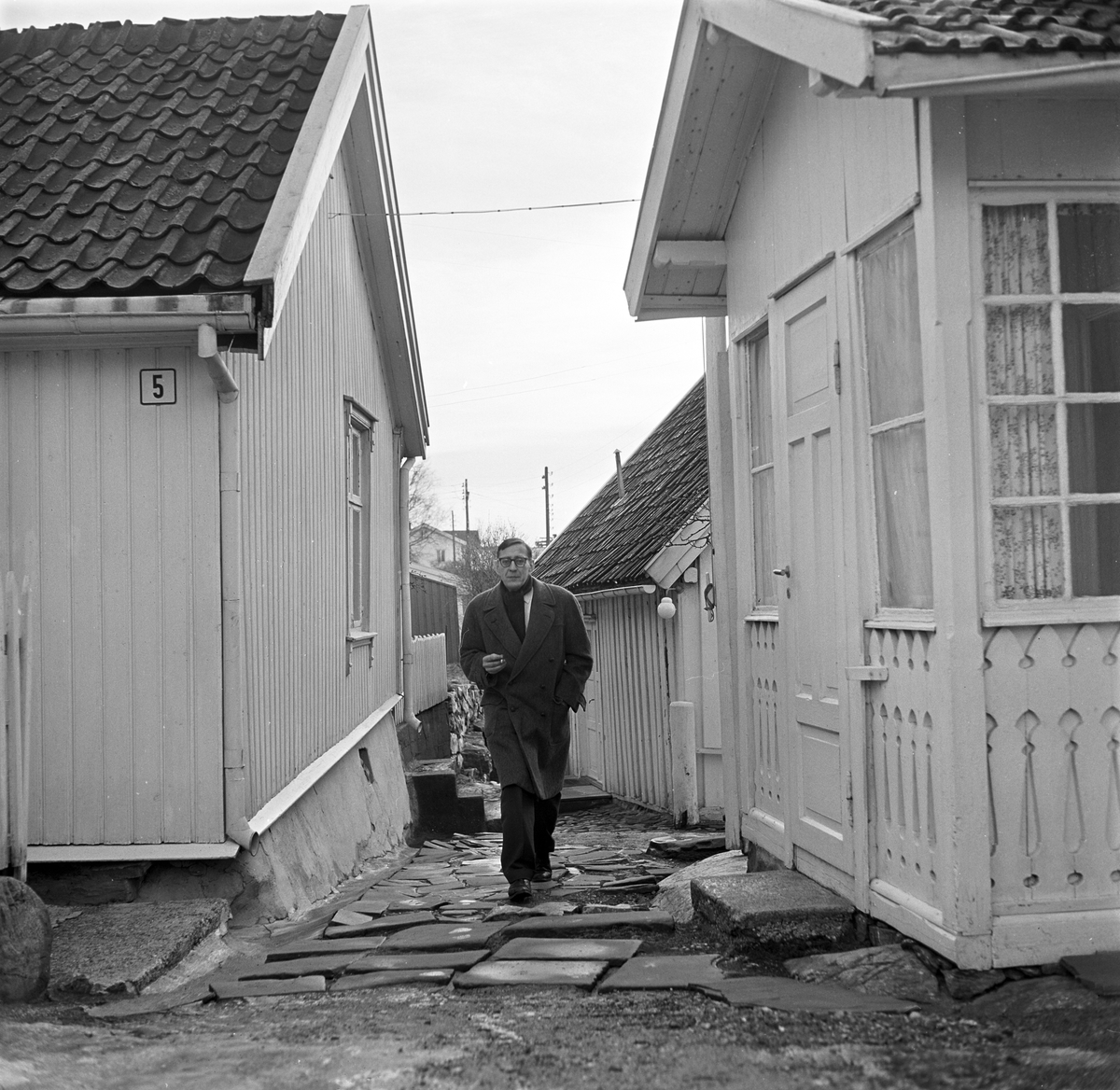 Frederik Stabel, Norsk Dusteforbund, her på vandring i Drøbak, desember 1960.