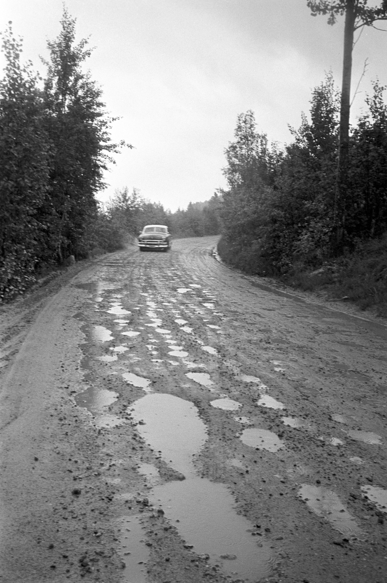 Riksvei 60 i Valdres. Fotografert juli 1964.