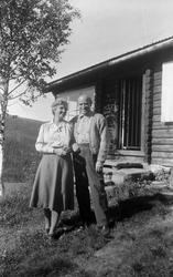Dordi og Fritjof Arentz på feriestedet Ligardshaug i Eggedal
