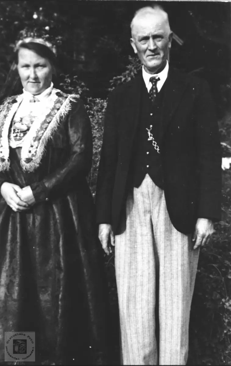 Ekteparet Ingeborg og Håkon Skjævesland, Øyslebø.
