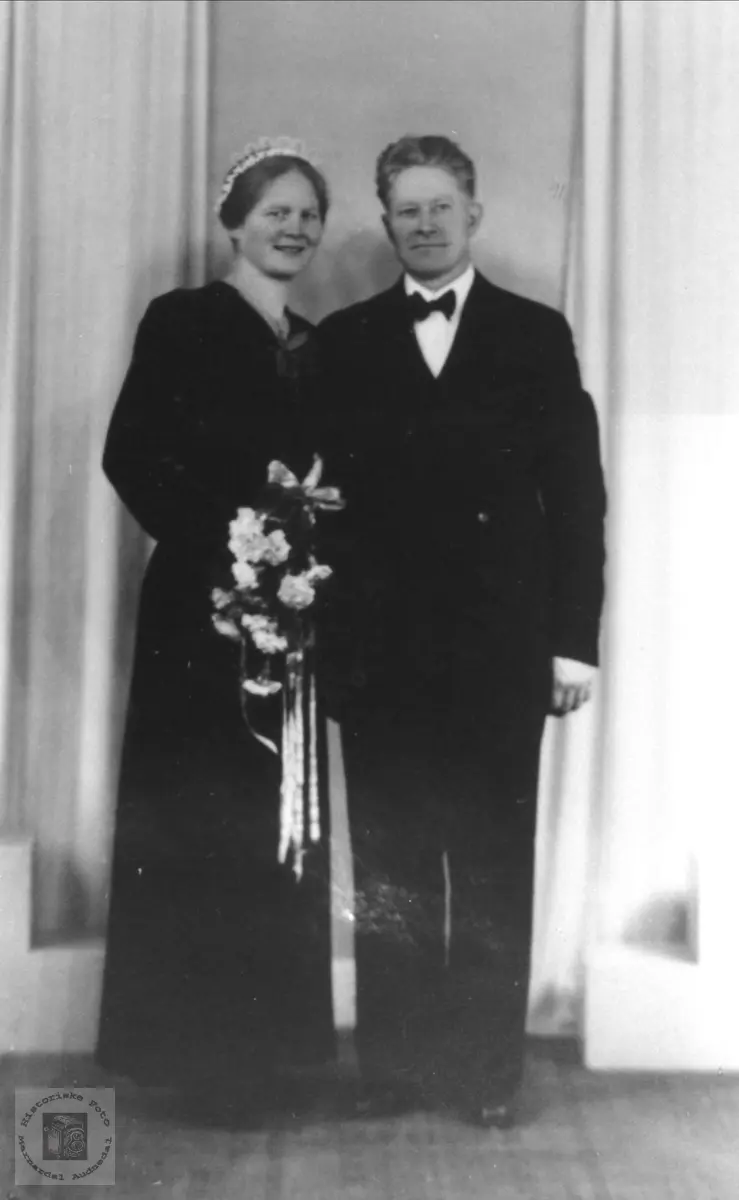 Brudebilde av Maria og Gunstein Tjomsland, Laudal.